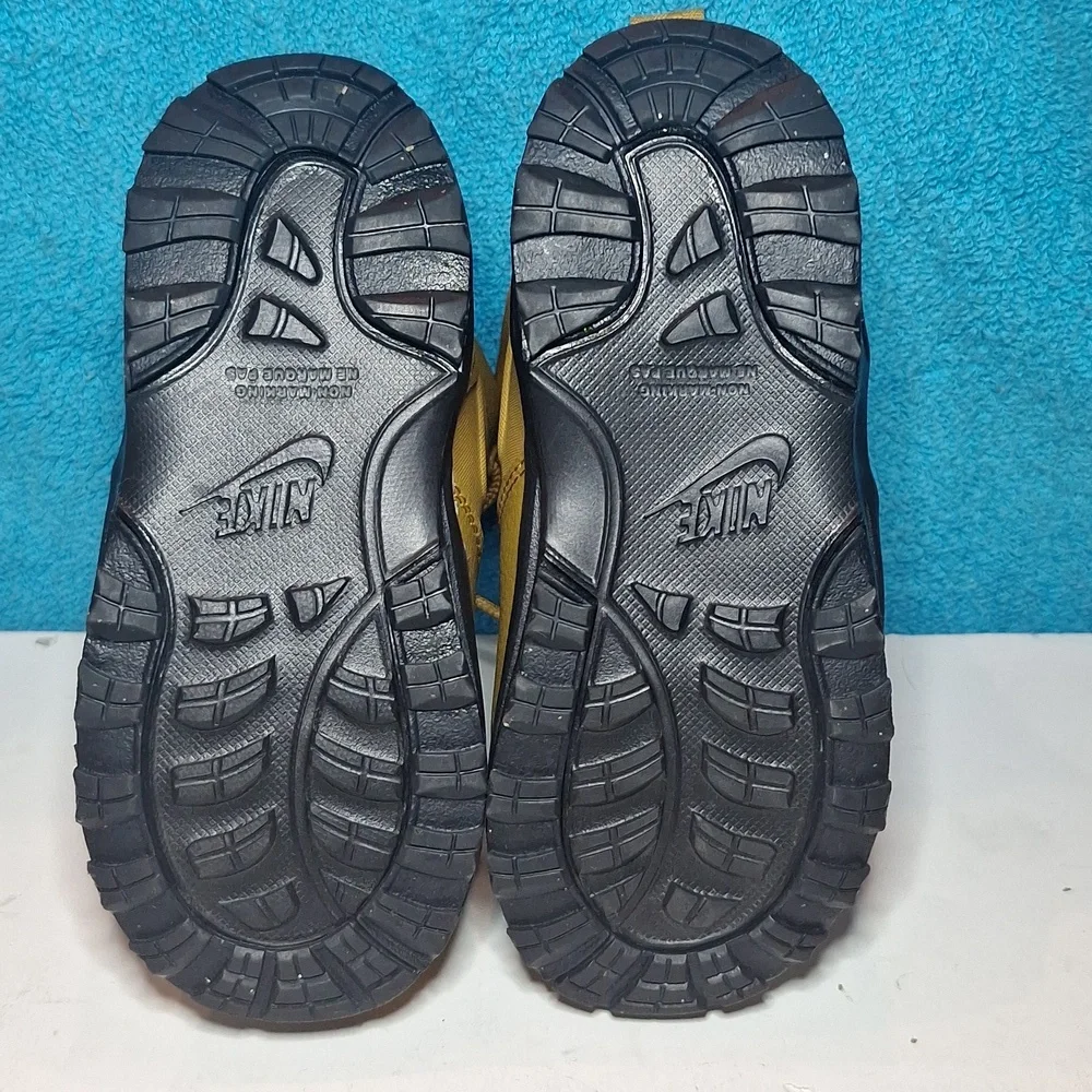 Nike Manoa Toddler Leather Sneaker Hiking Boot Tan Size 8C - Picture 7 of 7